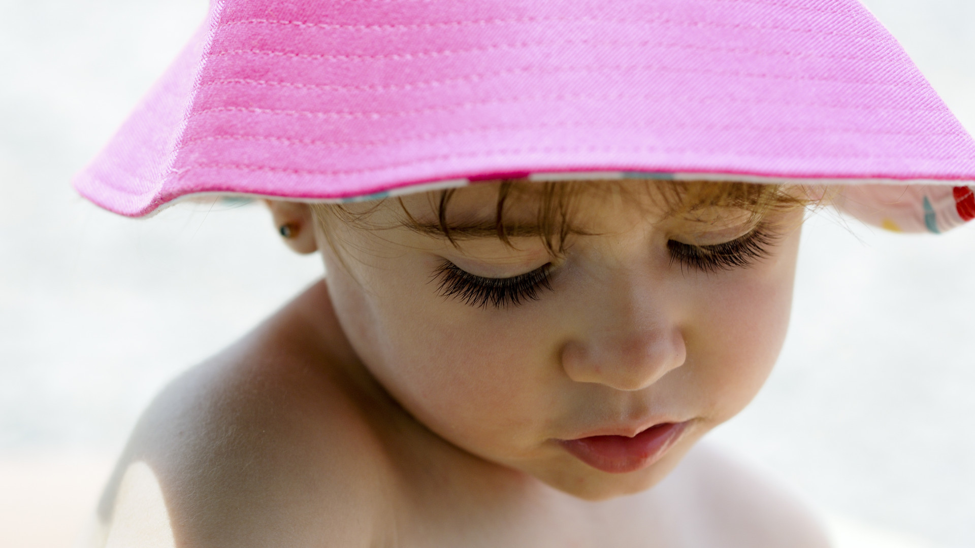 Tout savoir sur les normes UPF des chapeaux enfants anti-UV